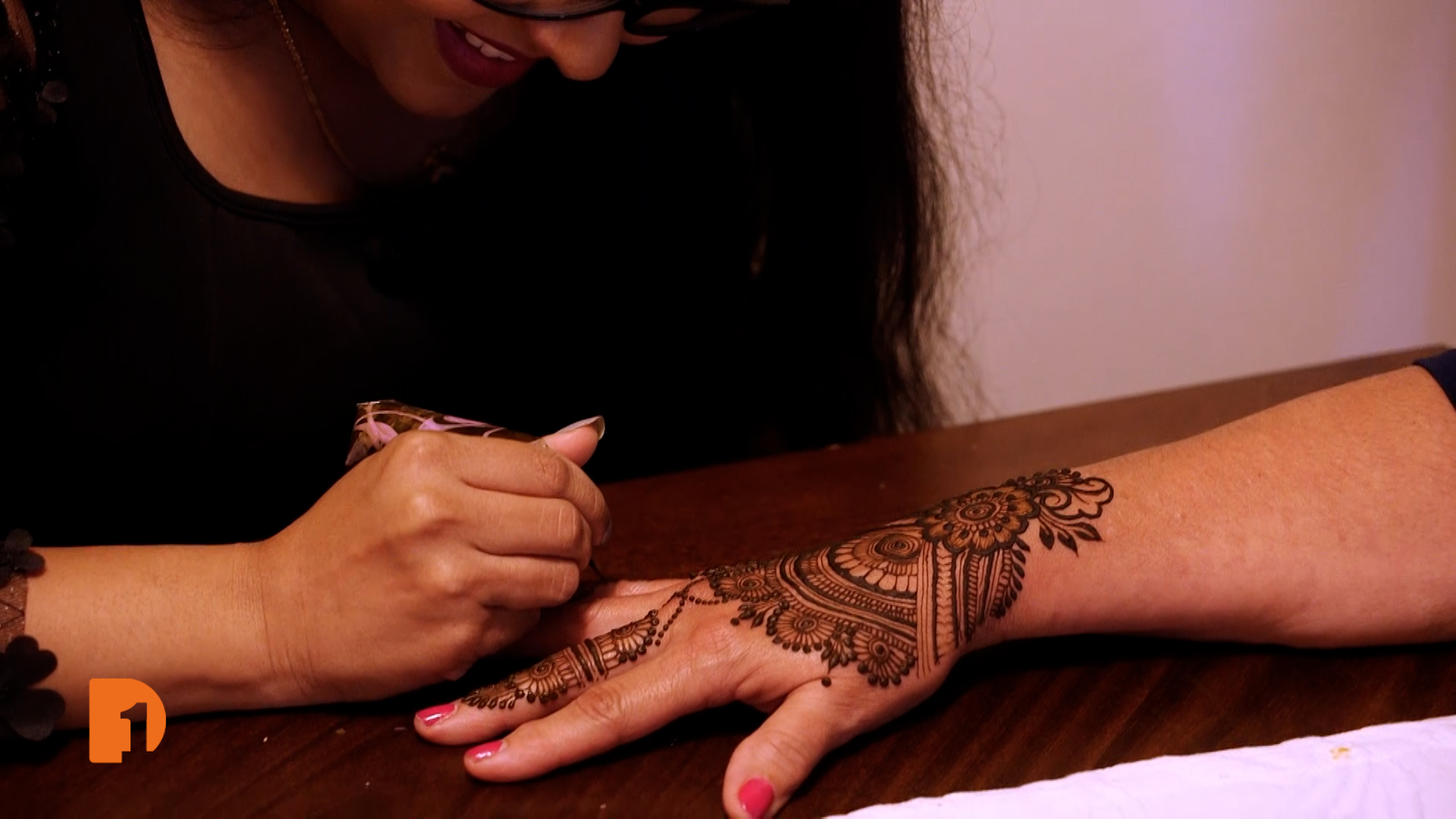 2,105 Likes, 10 Comments - Shaggy's_doll👑احب نفسك أولا (@queen_of_heena)  on Instagram: “The price… | Mehndi designs for fingers, New mehndi designs,  Mehndi designs